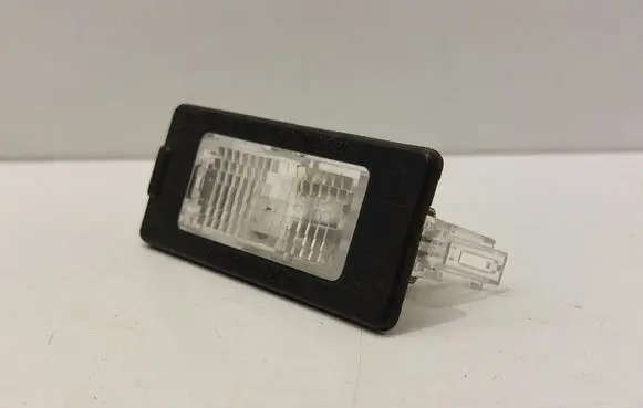 Volkswagen PASSAT B6 Number plate light 5N0943021