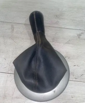 Renault Megane II Gear shifter surround trim plastic 8200079096