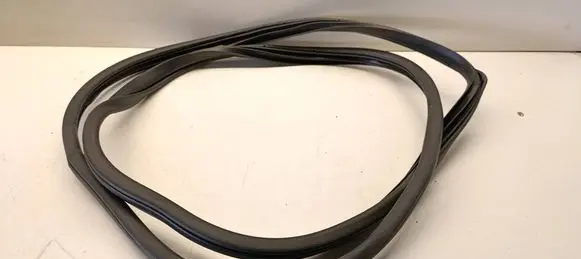 Hyundai Tucson TL Rear door rubber seal (on body)