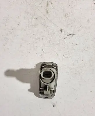 Toyota Yaris Front fender indicator light E130294