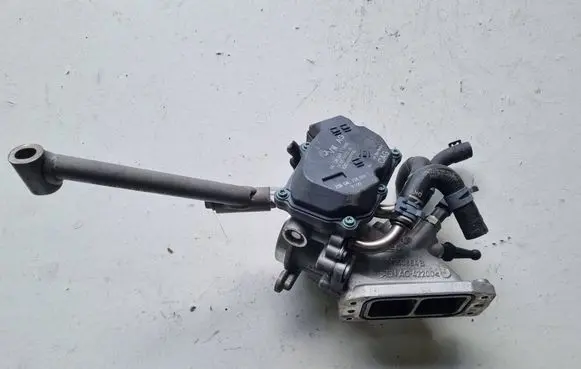 Volkswagen Golf VI Throttle valve 04L128063T