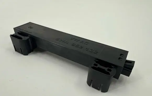 Volkswagen Golf VIII Keyless system antenna 5WA962132