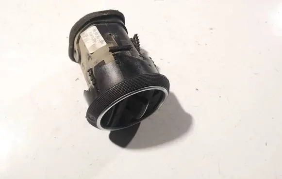 Audi A3 S3 8P Dash center air vent grill