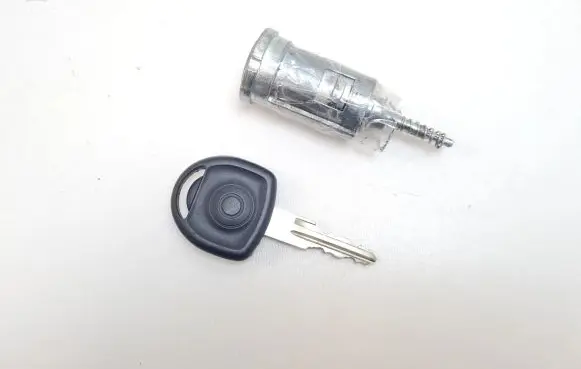 Opel Astra G Ignition lock