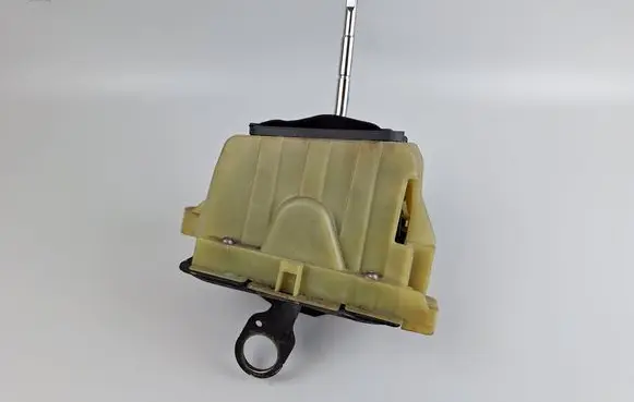 Mercedes-Benz C AMG W204 Gear shifter/selector A2042675724