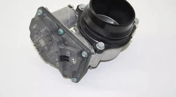 BMW 5 G30 G31 G38 Throttle valve 7619008