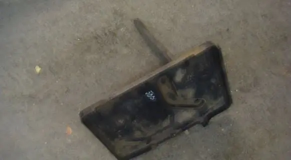 Battery tray