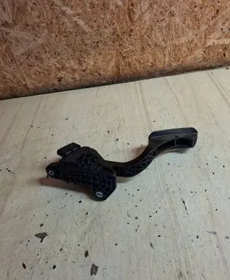 Toyota Prius (NHW20) Accelerator throttle pedal 7812047050 1988003200