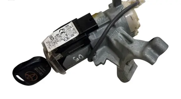 Toyota RAV 4 (XA20) Ignition lock 45020423