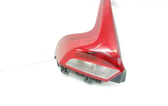 Volvo V40 Rear/tail lights 31283339 21220101 V0LVVY555