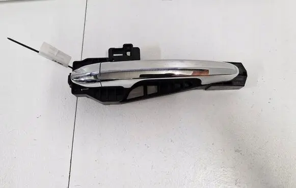 Fiat 500L Front door exterior handle