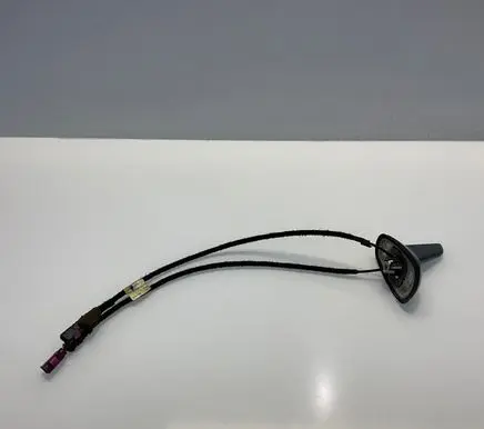 Mercedes-Benz CLS C219 Aerial GPS antenna A2118205575 ZGS002 2118205575