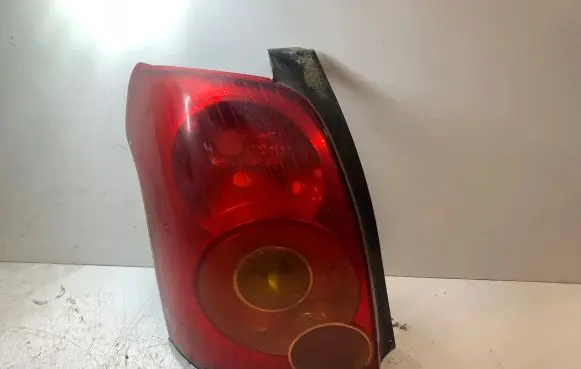 Toyota Avensis T250 Rear/tail lights