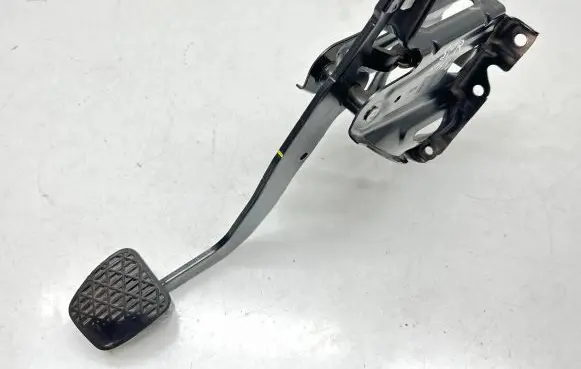 Mercedes-Benz Sprinter W906 Brake pedal A2012920082