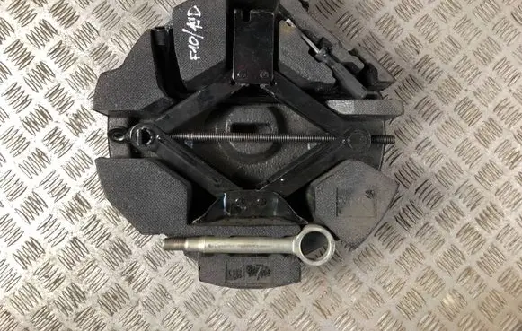 Subaru Forester SH Lift Jack 