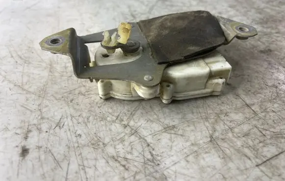 Mitsubishi Pajero Sport I Central locking motor Mr432147
