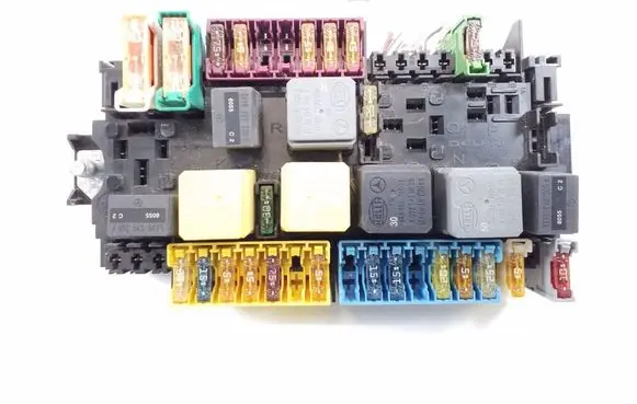 Mercedes-Benz B W246 W242 Fuse module A2469067100