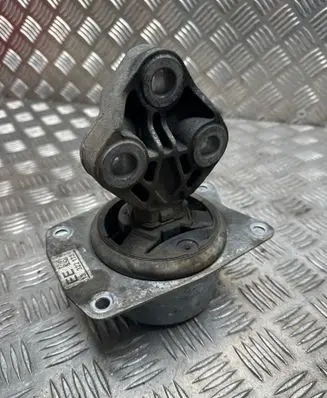 Opel Insignia A Engine mount bracket 13322173