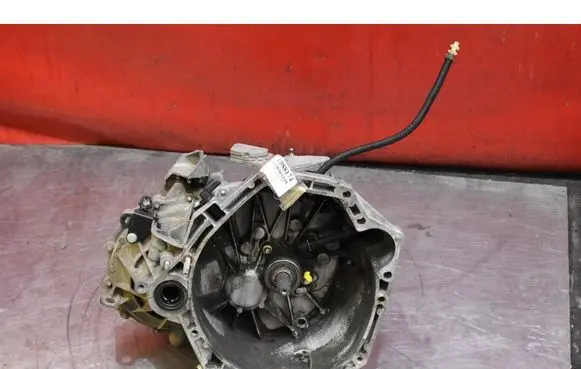 Renault Clio III Manual 6 speed gearbox TL4387