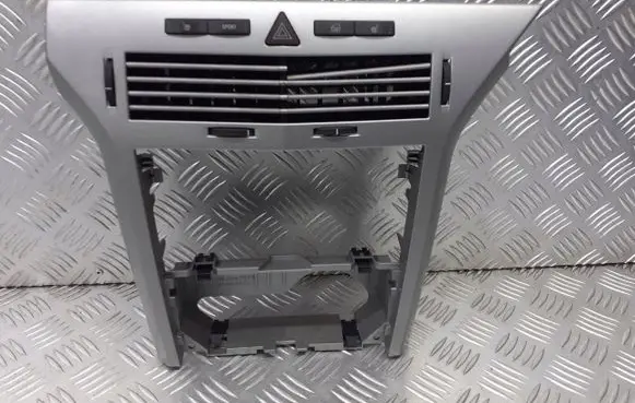 Opel Astra G Radio/GPS head unit trim 13141089
