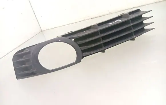Audi A8 S8 D3 4E Front fog light trim/grill 4E0807681A