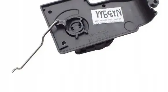 Volkswagen Touareg II Air flap motor/actuator 334322200