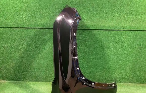 Volkswagen Amarok II Fender AMAROKIIBLOTNIK