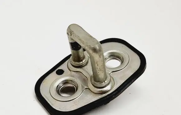 Peugeot 508 RXH Rear door lock loop/hook striker 9655466380