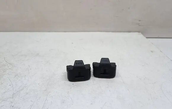 BMW 3 E90 E91 Radiator mount bracket 7805310 17117805310