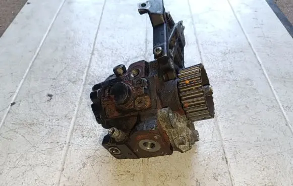 Audi Q7 4L Fuel injection high pressure pump