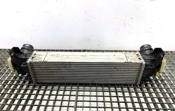 BMW 5 G30 G31 G38 Intercooler radiator 8576509