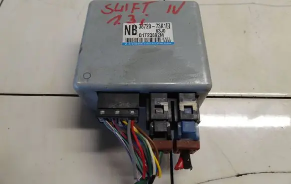 Suzuki Swift I Power steering control unit/module 38720-73K10