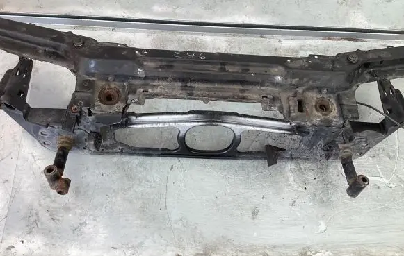 BMW 3 E46 Radiator support slam panel