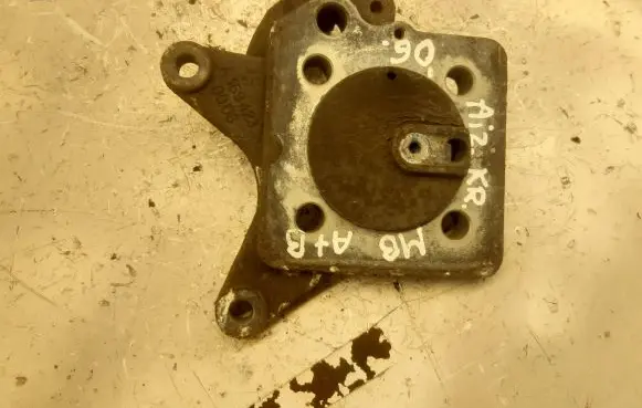 Mercedes-Benz A W169 Rear wheel hub A1594230006