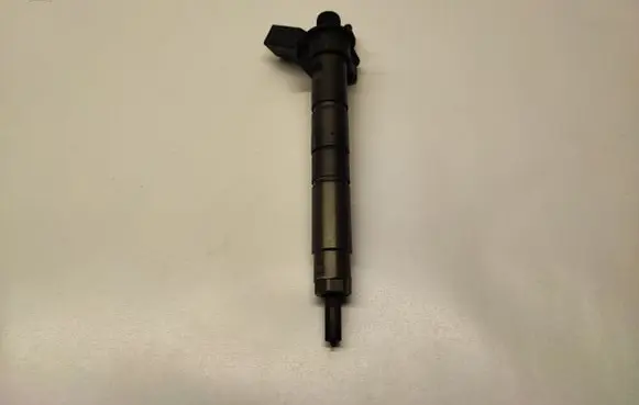 BMW X5 F15 Fuel injector 8508153 850815301