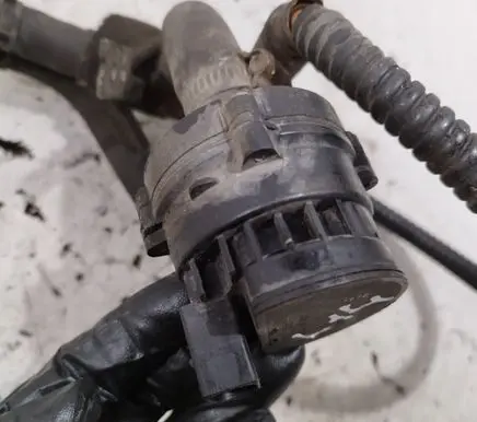 Nissan X-Trail T31 Electric auxiliary coolant/water pump