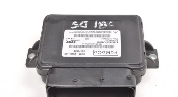 Volvo S80 Hand brake control module 30773822