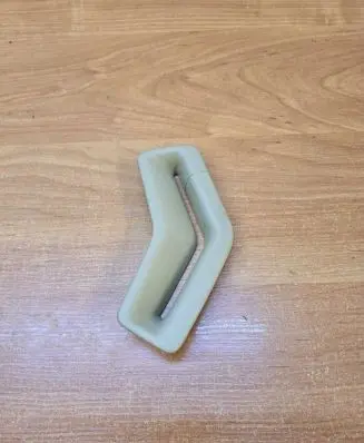 Volvo XC70 Seat belt trim 