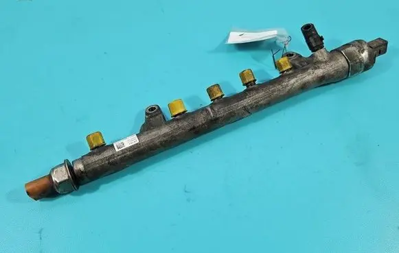 Volkswagen Touran I Fuel main line pipe 03L089H IMPRK1588867
