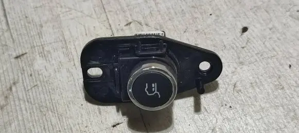 Jeep Cherokee Tailgate/trunk/boot open switch 68164105AA 10102032