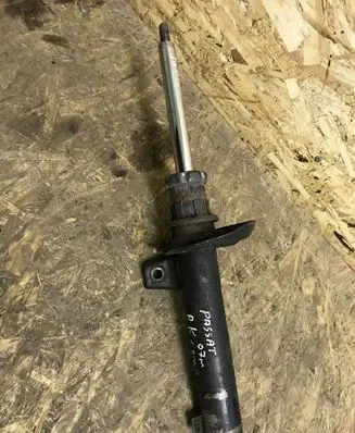 Volkswagen PASSAT B6 Front shock absorber/damper