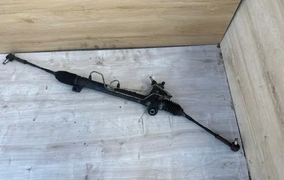 Nissan X-Trail T30 Steering rack