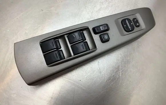 Toyota Prius (XW20) Electric window control switch 515051HM4702 8382047021