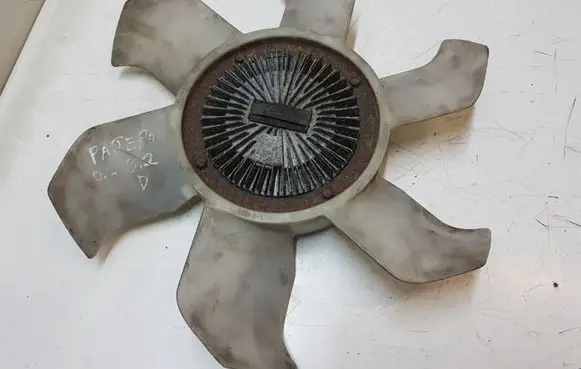 Mitsubishi Pajero Viscous fan clutch 