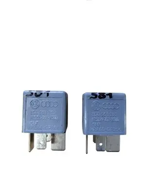 Skoda Fabia Mk1 (6Y) Other relay 8D0951253 V23134-J52-X300