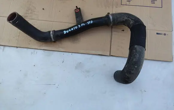 Air intake hose/pipe