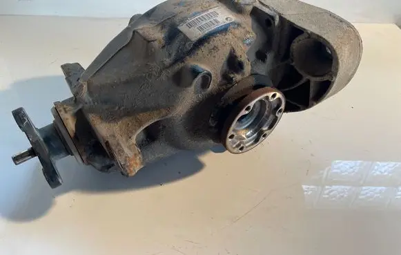 BMW X1 E84 Rear differential 315 761112901 7611129