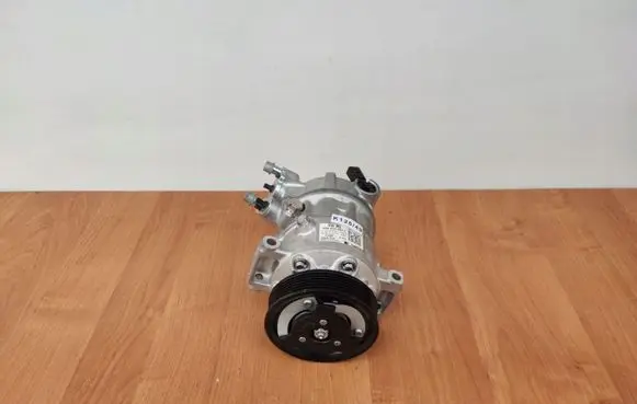 Audi A1 Air conditioning (A/C) compressor (pump) 5Q0820803L