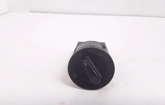 Volkswagen Golf IV Light switch BK71C0941531