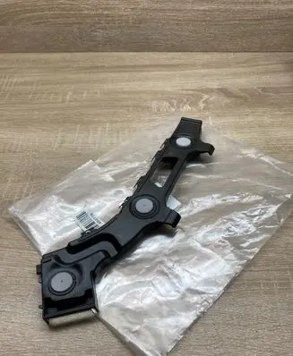 Opel Zafira B Rear bumper mounting bracket 13125036
